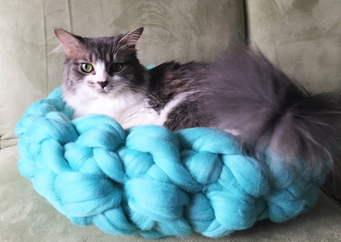 Chunky Merino Wool Cat Bed